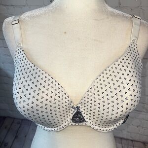 Maidenform white and blue underwire bra with adjustable straps. Great condition
